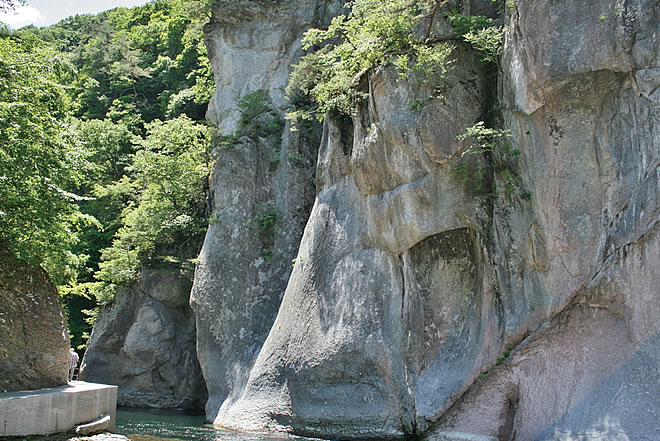 般若岩の写真