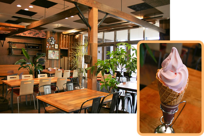 「SUGAR HILL CAFE」の店内写真とソフトクリームの写真
